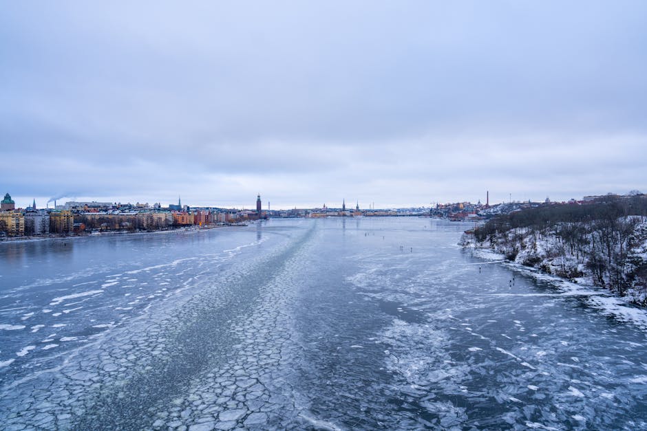 Sweden Travel Guide with Nature and City Attractions